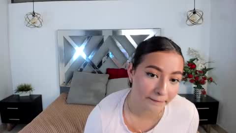 riass_gremmory online show from August 7, 5:53 pm