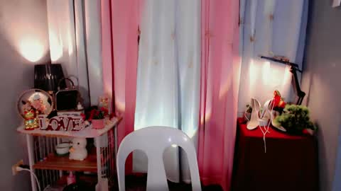 rica online show from December 4, 6:11 am