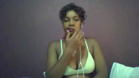 ricie001 online show from March 25, 11:35 am