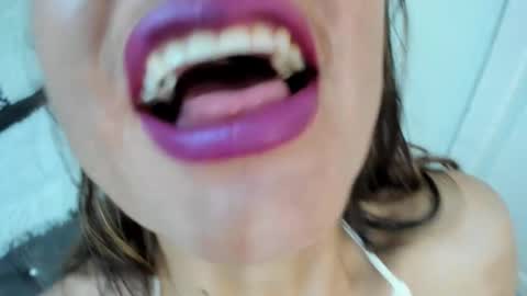 Rihana  online show from September 27, 2:46 pm