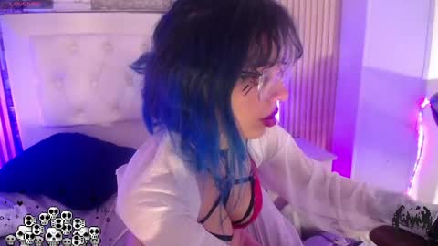 RIHONNA online show from April 30, 11:19 pm