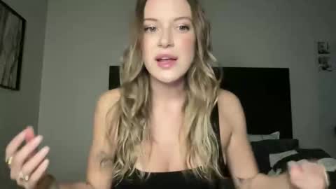 riley depp online show from November 6, 11:10 pm