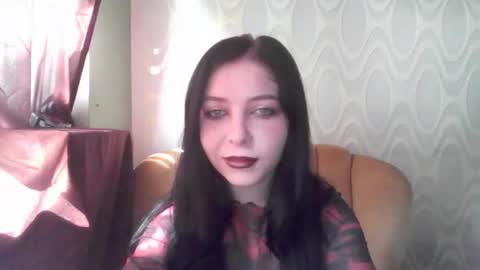 Riley online show from June 8, 8:15 am