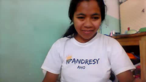 rinah856024 online show from May 20, 5:37 am