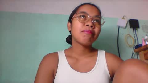 rinah856024 online show from May 9, 5:53 am