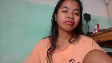 rinah856024 online show from May 10, 6:15 am