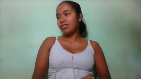 rinah856024 online show from May 22, 3:21 pm