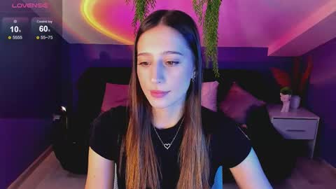 Emilia online show from September 19, 3:33 pm