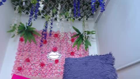 Risitos De Oro online show from April 29, 9:20 pm