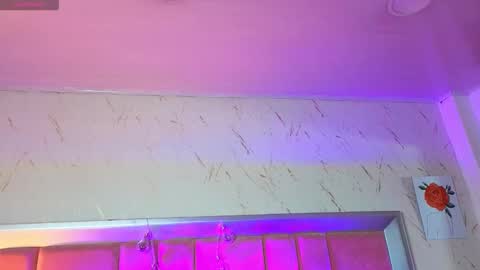 robin D online show from May 27, 1:52 pm