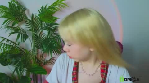rochelle_dolly online show from May 17, 3:55 pm