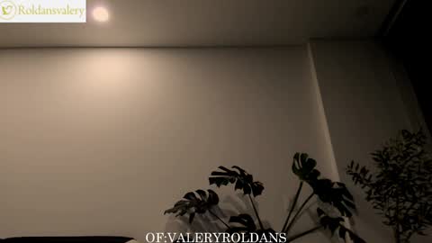 Snapshot of roldansvalery chatting on March 7, 3:08 am Valery Roldans online show from March 7, 3:08 am