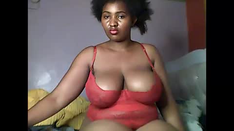 Romina 26 online show from May 7, 10:02 pm