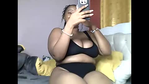Romina 26 online show from May 16, 4:50 pm