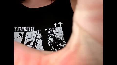 Snapshot of roozzzof chatting on October 1, 2:38 am rooz online show from October 1, 2:38 am