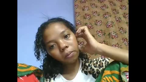 rosah225127 online show from May 11, 2:45 pm