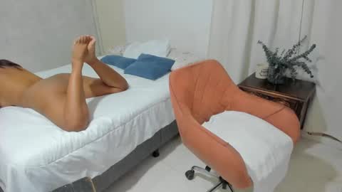 Snapshot of rosaliiaa1 chatting on February 17, 9:54 pm Rosalia online show from February 17, 9:54 pm