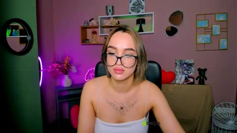 rosalin online show from April 7, 6:04 am