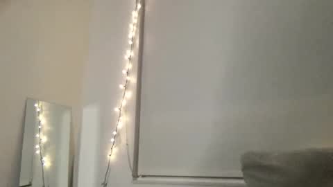 Rosalina online show from May 22, 4:43 am
