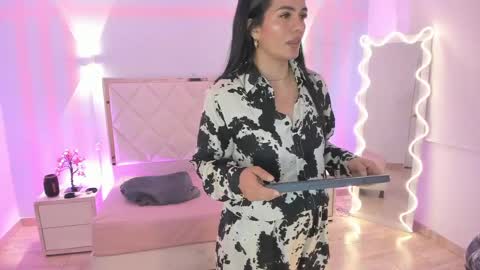ROSALIN online show from April 27, 11:29 am