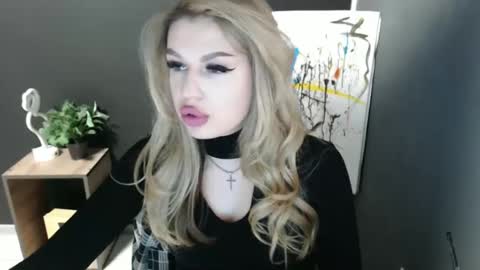 Rosalina online show from May 16, 12:26 pm