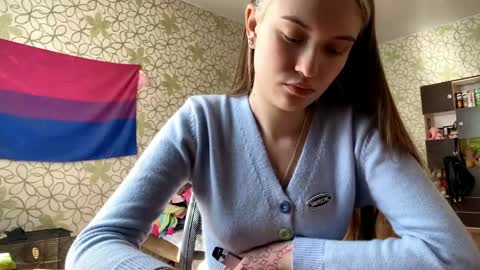 Megan online show from April 1, 7:31 am