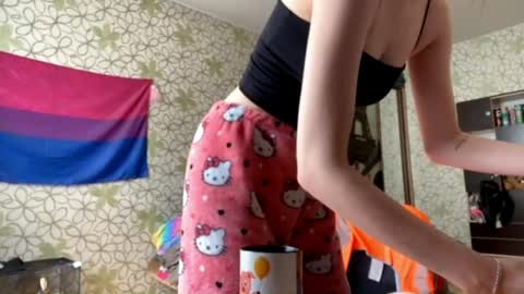 Megan online show from April 3, 6:00 am