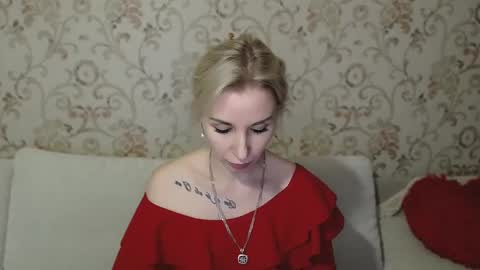 Snapshot of rose__shine chatting on December 21, 11:01 am rose shine online show from December 21, 11:01 am