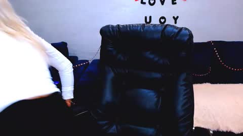 Snapshot of rose__shine chatting on September 26, 11:08 am rose shine online show from September 26, 11:08 am