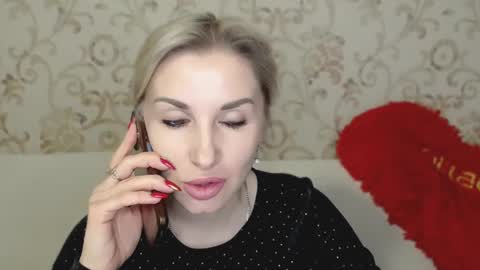 Snapshot of rose__shine chatting on January 5, 11:04 am rose shine online show from January 5, 11:04 am