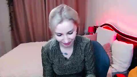 Snapshot of rose__shine chatting on December 16, 5:00 pm rose shine online show from December 16, 5:00 pm
