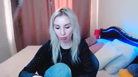 Snapshot of rose__shine chatting on January 28, 10:34 am rose shine online show from January 28, 10:34 am
