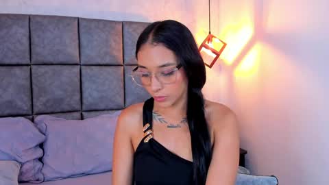 roseaurora online show from May 11, 4:04 pm