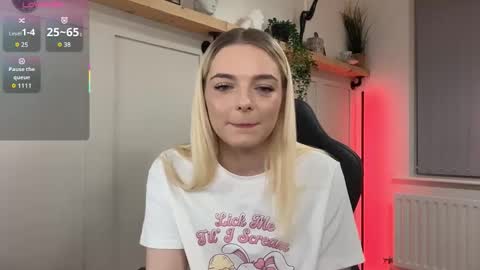 rose97 online show from February 20, 9:04 pm