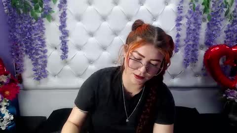 Snapshot of roselyn_arnold chatting on March 12, 2:56 pm Julieta online show from March 12, 2:56 pm