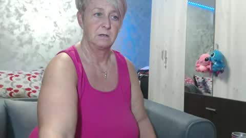 Lovepinklilly online show from December 21, 6:12 pm