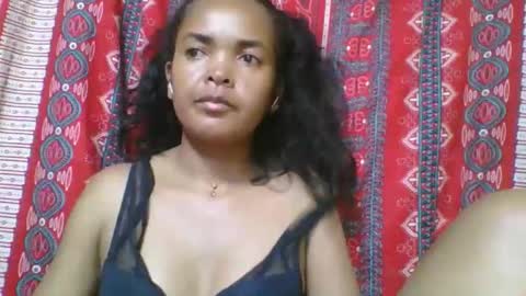 rosia685234 online show from May 16, 2:16 pm