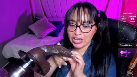 rosie_jhons online show from March 26, 4:14 am