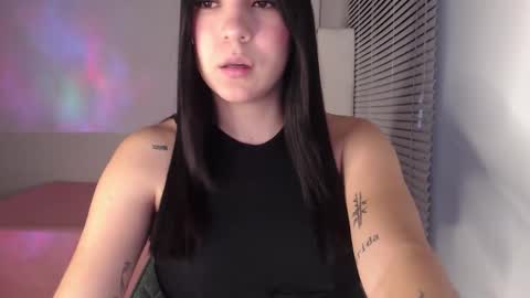 rosiehw online show from October 25, 4:31 am