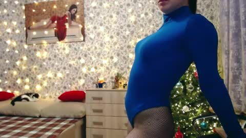 Rosie is waiting for YOU online show from December 13, 5:05 am