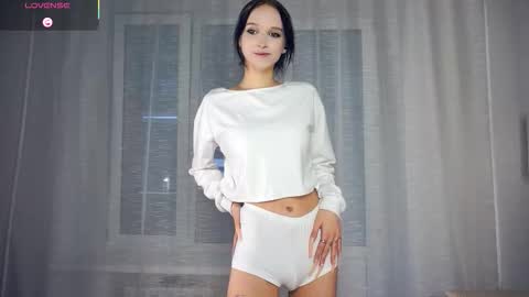 Edwina online show from October 17, 5:10 am