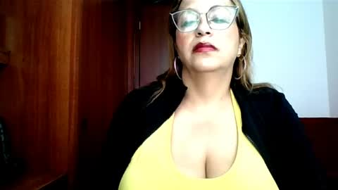 Rossana  online show from May 17, 12:48 pm