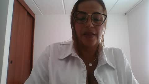 Rossana  online show from December 2, 7:25 pm