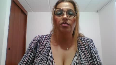 Rossana  online show from December 5, 7:06 pm