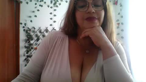 Rossana  online show from November 6, 8:15 pm