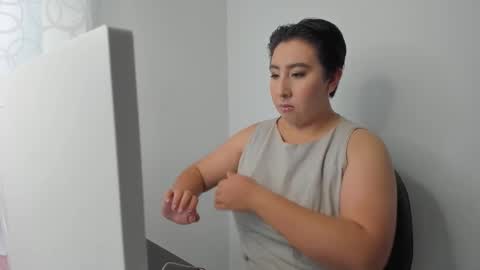 ROSSE DEMOND  online show from February 12, 9:38 pm