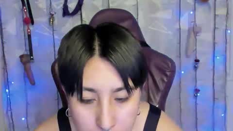 ROSSE DEMOND  online show from May 15, 3:00 am