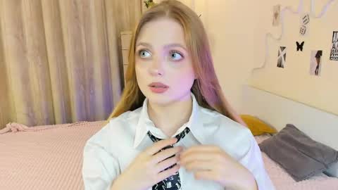 Im Luna online show from May 26, 9:14 pm