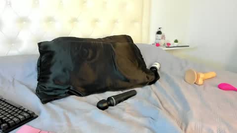 rouse_sexy_hotxx77 online show from May 10, 3:52 am