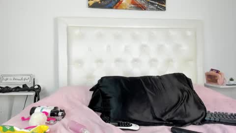 rouse_sexy_hotxx77 online show from May 8, 3:32 am